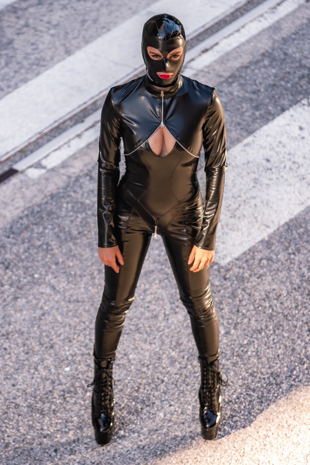 https://maisoncatanzaro.com/15431/blake-top-harness.jpg