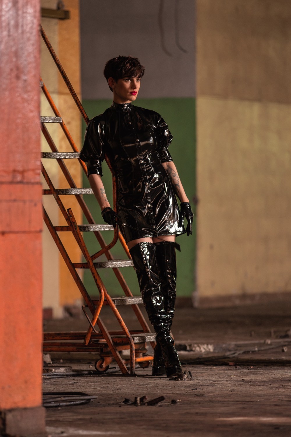 Crepuscule, robe fétiche vinyle noir - Patrice Catanzaro Site Officiel