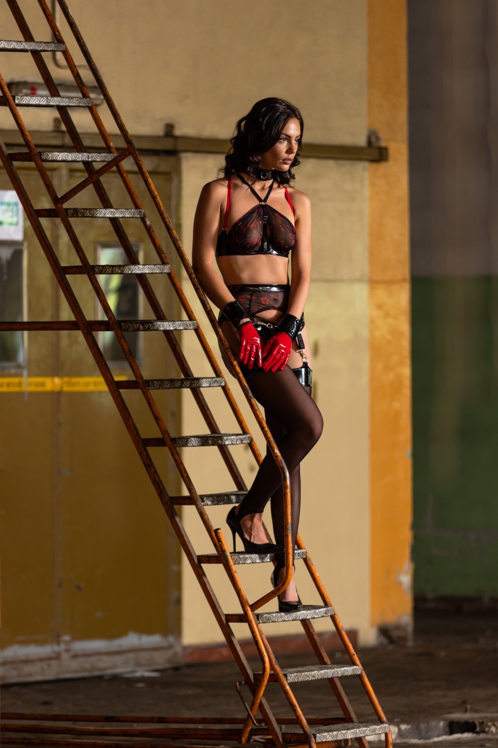 Nao, black fetish accessories - Patrice Catanzaro Official Website