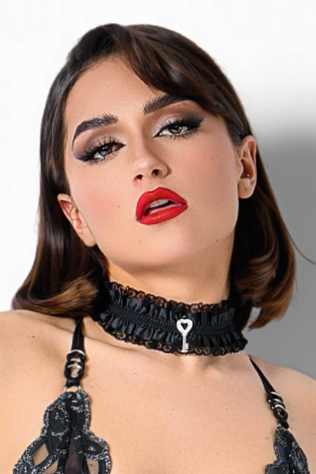 Collar encaje negro llave- Patrice Catanzaro Página Oficial