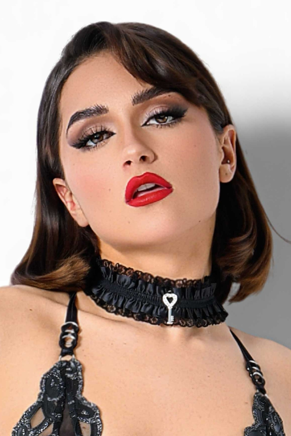 Collar encaje negro llave- Patrice Catanzaro Página Oficial